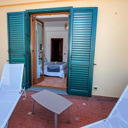 Apartment Maison Cipriani Sant'Agata sui due Golfi